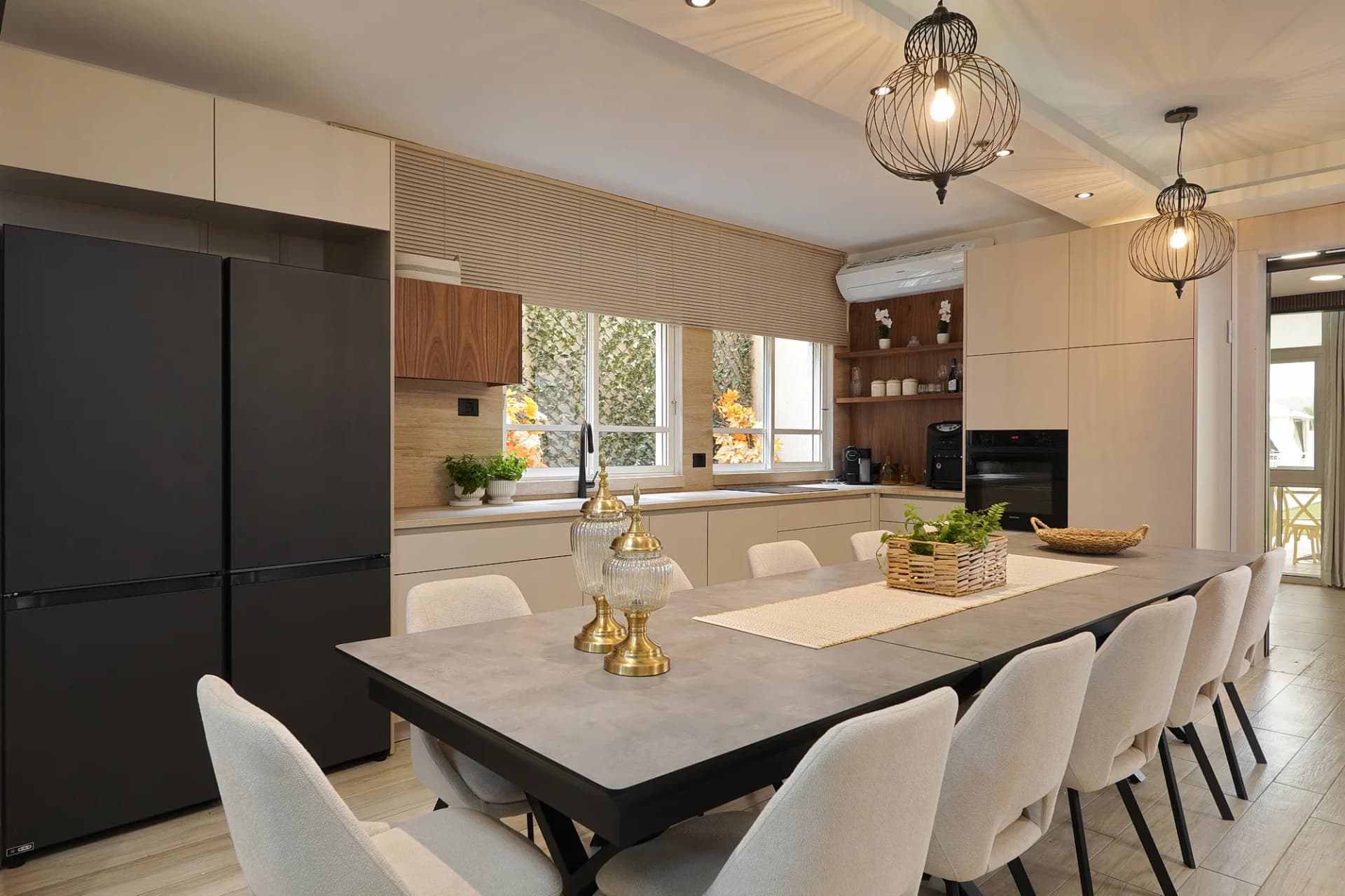 פינת אוכל משפחתית